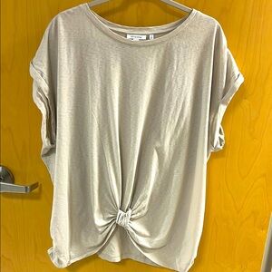 NWOT Chico’s Smokey Taupe Knot Front Tee
